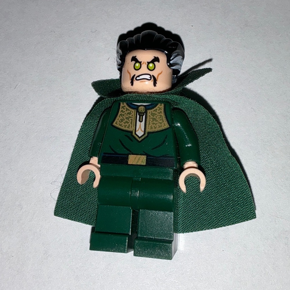 Lego Ra's Al Ghul 76056 Batman II Super Heroes Minifigure